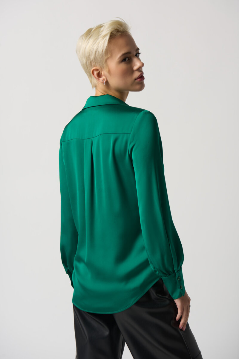 JOSEPH RIBKOFF-BLUSA IN RASO CON COLLO DENTELLATO-JOS233135 VERDE